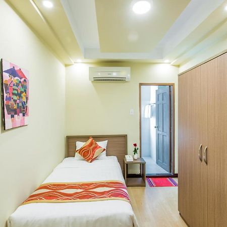 Golden Gate China Town Hotel Yangon Dış mekan fotoğraf