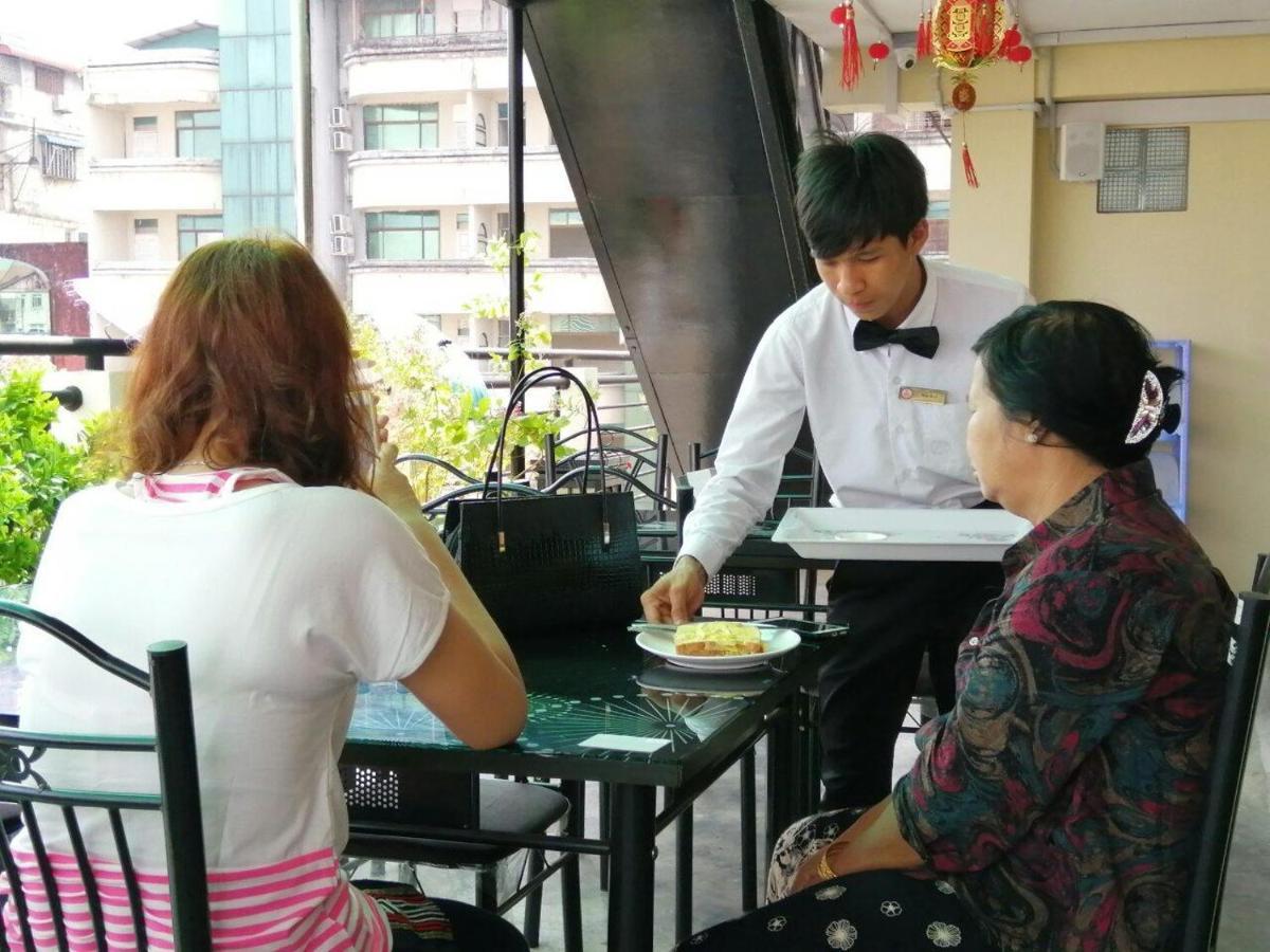Golden Gate China Town Hotel Yangon Dış mekan fotoğraf