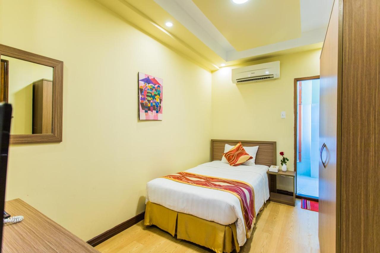 Golden Gate China Town Hotel Yangon Dış mekan fotoğraf