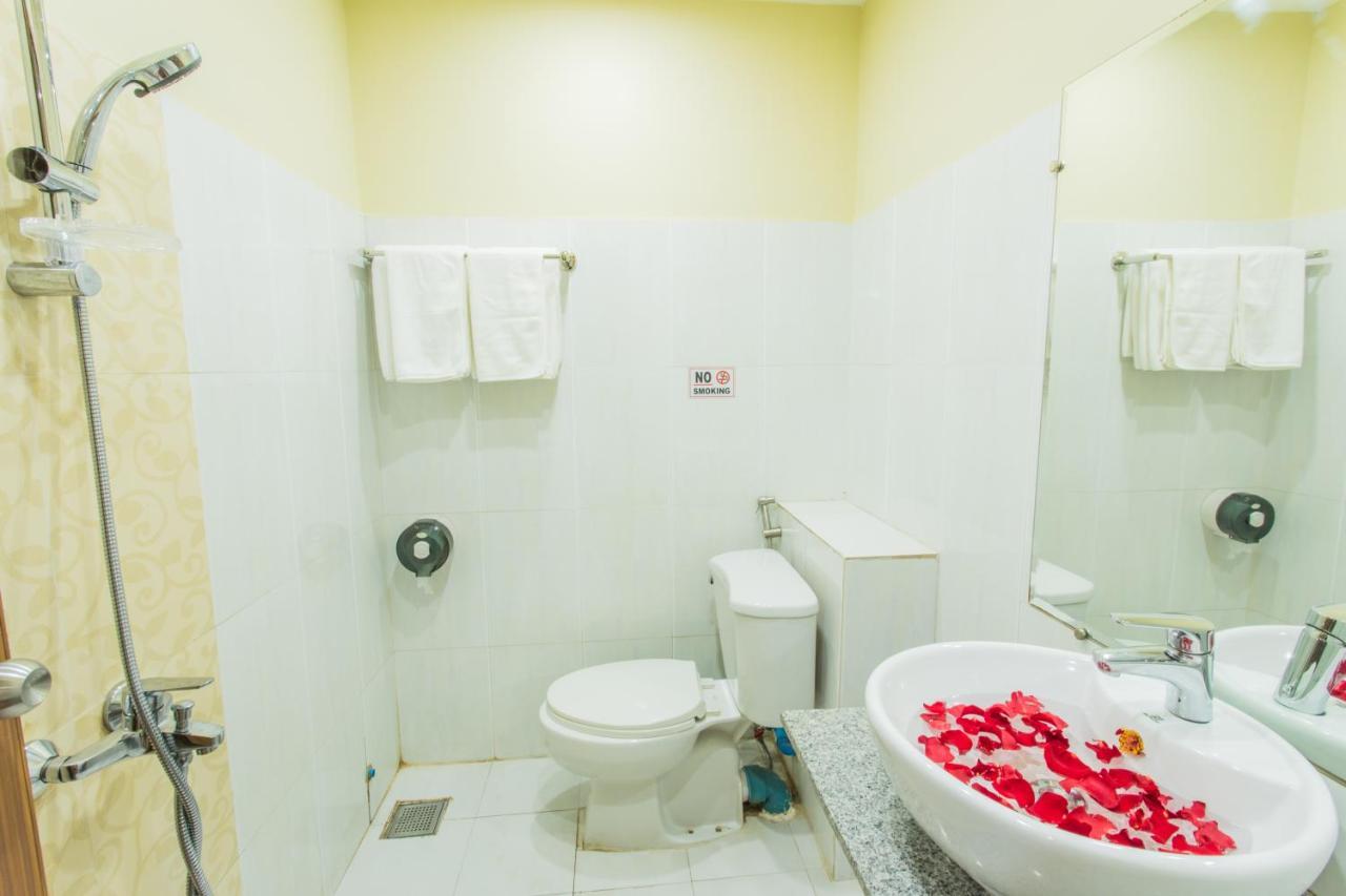Golden Gate China Town Hotel Yangon Dış mekan fotoğraf