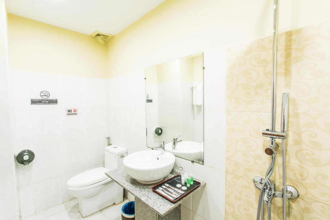 Golden Gate China Town Hotel Yangon Dış mekan fotoğraf